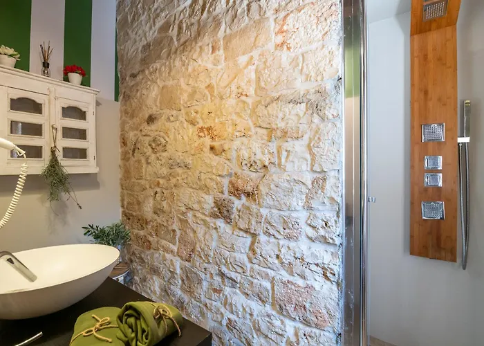 Trulli Littoria 4, Emma Вилла Кастеллана-Гротте